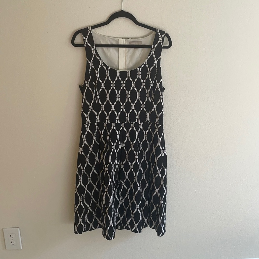 Banana republic size 12 black and white dress